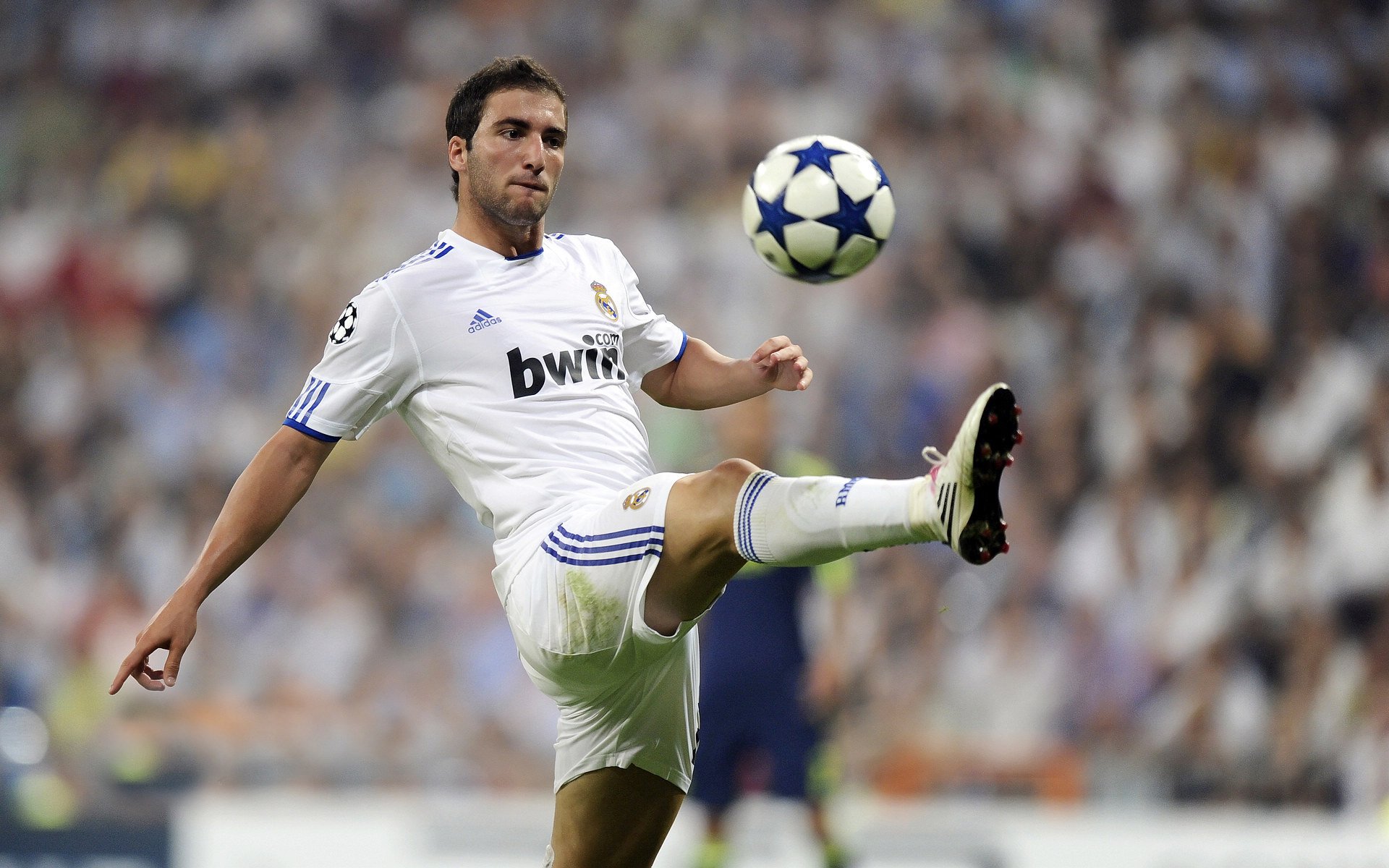 开云体育全站-西甲“超级蒂姆”夺冠呼声高,豪门对决激烈